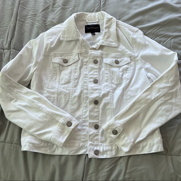 EUC White Banana Republic Jean Jacket in size Medium - Picture 2 of 14